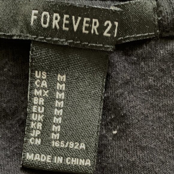 Forever 21 Womens V-Neck Pocket Graphic Tee Los Angeles Sz M Black #40C - Picture 6 of 8